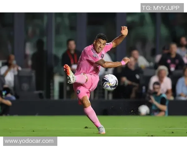 足球明星苏亚的辉煌职业生涯与成就全解析